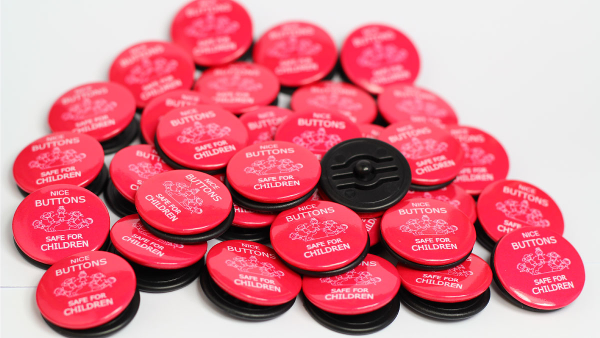 przypinki bezpieczne dla dzieci bez agrafki